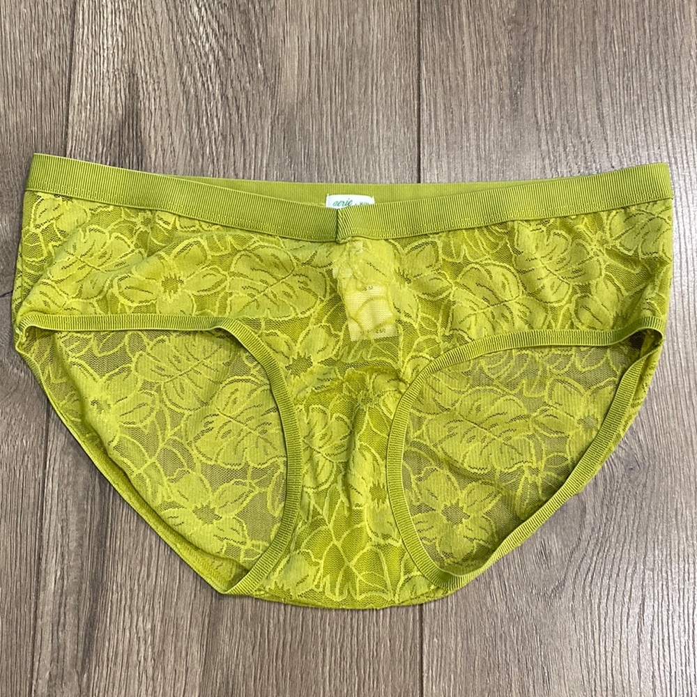 Aerie Green Lace Brief Panty Size‎ Medium
